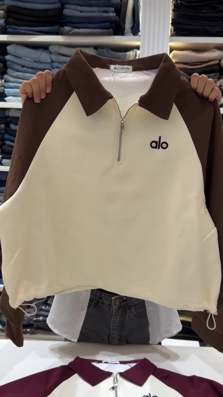 ✨ Chic Half-Zip Collar Sweatshirt 🧥🤎